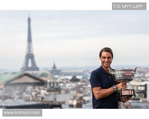 法国足球传奇球星宣布退役传奇生涯画上完美句号